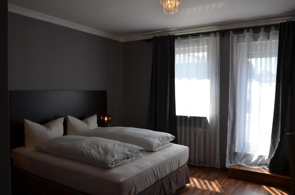 רודסהיים אם ריין Hotel Rheinstein מראה חיצוני תמונה